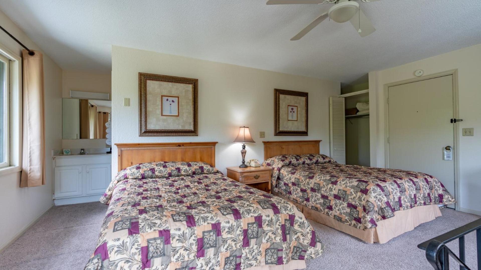4 Seasons At Beech Mountain Hotell Rum bild